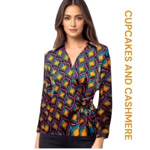 CUPCAKES AND CASHMERE MultiColor Geo-Print Blouse, Size XS.
